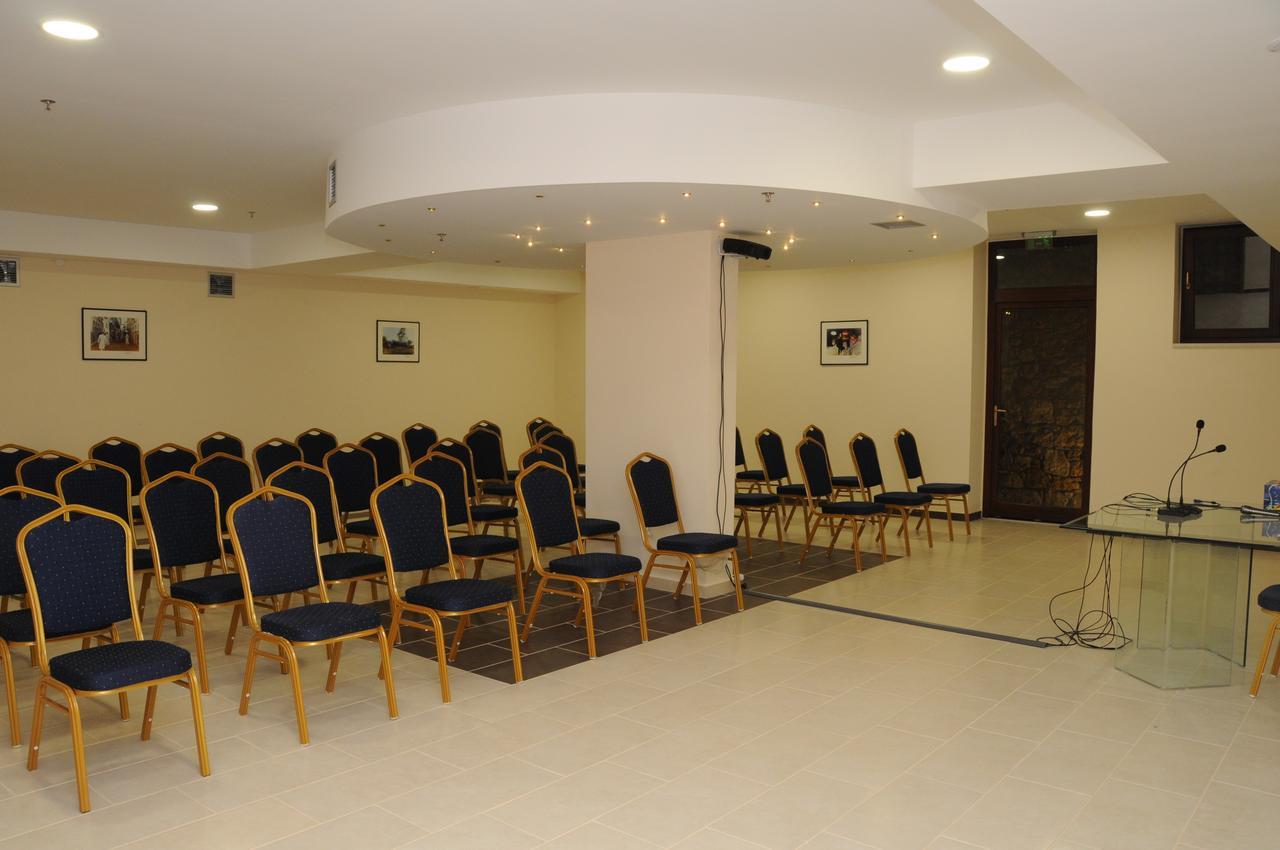 Melies Hotel Kokkinorrachi Buitenkant foto
